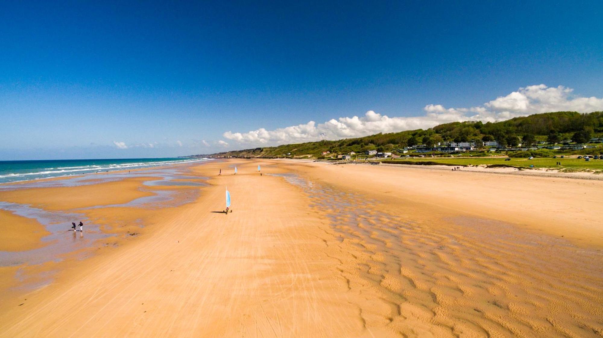 La Brise Marine Maison Renovee Cour Fermee Et Terrasse 800 M Plage Omaha Beach Avec Table De Ping Pong Proche Port En Bessin 滨海维耶维尔 外观 照片